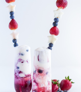 beverage, floats and food