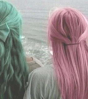 bestfriends, curls and dark