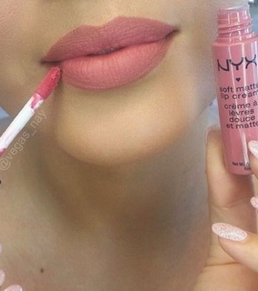 color, cream and lip