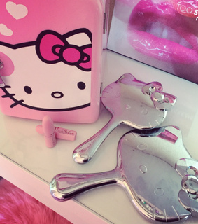 beauty, hello kitty and lipstick