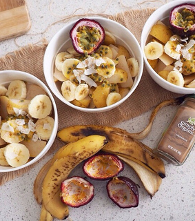 acai, bowls and banana
