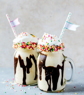 beverage, dessert and drink