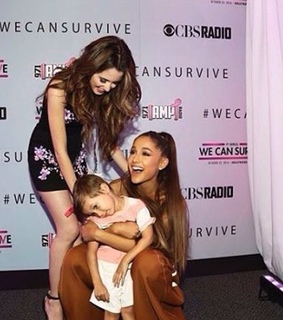 ariana grande, baby and fan