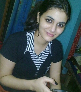 desi girls photos, desi girls sexy photos and desi girls stills