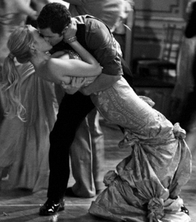 blake lively, dan humphrey and love