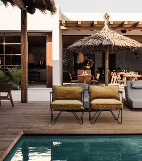 Outdoor ideas, bed and outdoor living