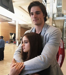 noah flyn, movie and joey king