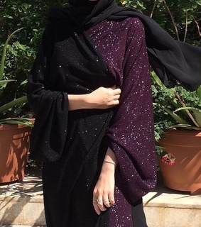 modesty, abaya and saudi arabia