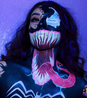 halloween, morenas and dark eyes