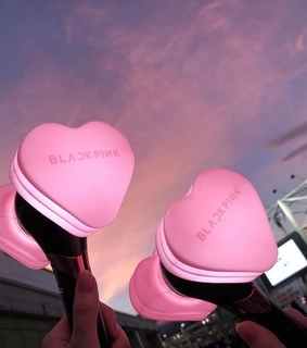 pink, concert and aesthetic