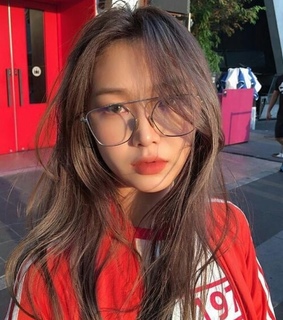 kpop, red and red ullzang