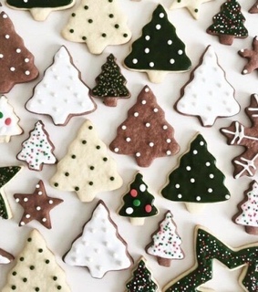 christmasmood, christmastree and biscuits