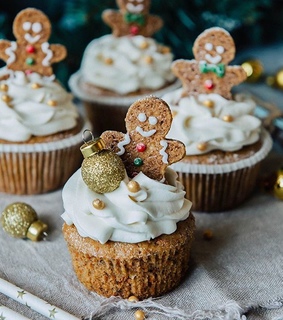 christmas, dessert and cupcakes