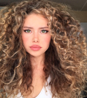 hairstyle, long hair and cabelo cacheado