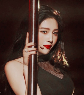 yeri, red velvet joy theme and wendy