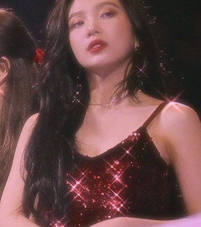 red velvet yeri, red velvet seulgi and kpop