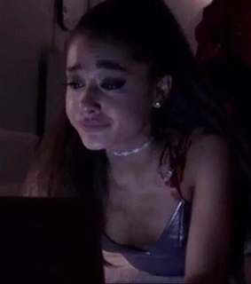 ariana, drama queen and jajdhakhs