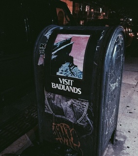 vogue, badlands and fan