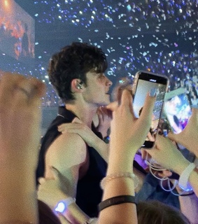 mendes, background and shawn mendes wallpaper