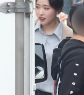 loona, kpop and olivia hye