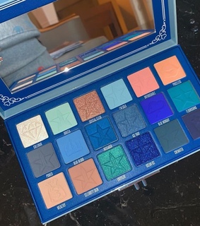 blue blood, makeup lover and goals