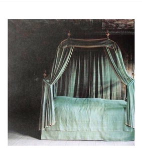 pale, medieval era and photography