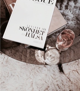 fashion magazine, wine and white wine