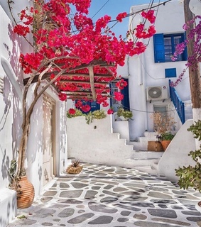 greek tradition, mykonos and paros