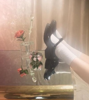 wonderland, story and vintage