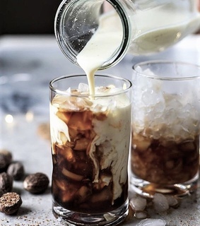 beverage, ice and iced latte