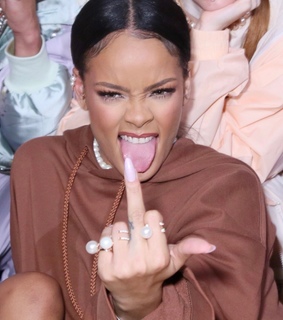 singer, make-up and fenty