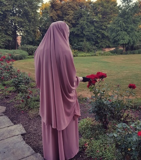 islam, niqab and roses