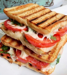 snack, foodporn and mozarella