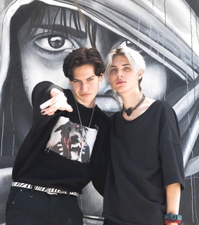 eyes, chase hudson and boys