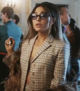 ariana grande layout and ariana grande