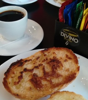 pão francês, coffee break and cafedamanha