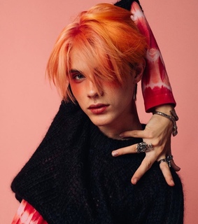 pink, handsome and sof boi