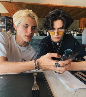 chase hudson, hair and noen