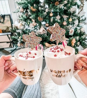 christmas tree, whipped cream and christmas vibes