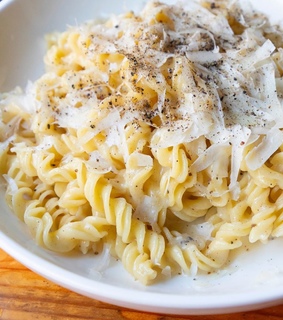 jantar, queijo ralado and oregano