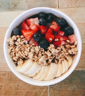 granola, breakfast and blueberry