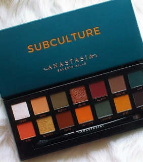 makeup, subculture and girly thing