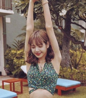 kim jisoo, blackpink jisoo and Lalisa Manoban