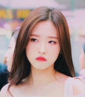 olivia hye, olivia hye icons and kpop details