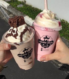 themepost, food and shake