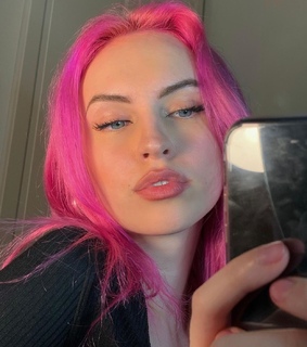 dyed hair, blue eyes and aesthetic