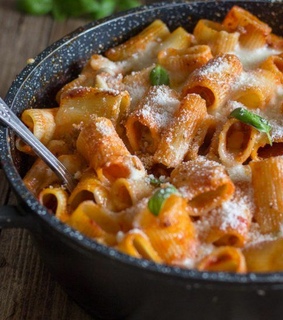 creamy pasta, foods and yummy