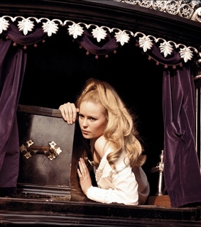 blonde, macabre and dracula