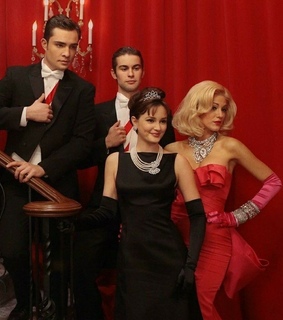 leighton meester, chuck bass and love