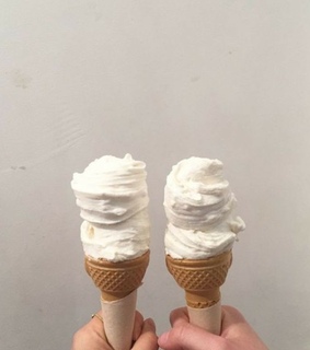 beige color, beige nails and beige